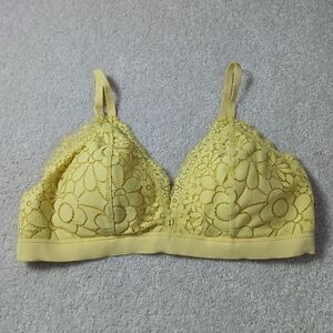Lovelette Pale yellow Flower Design Lace Bra Size Ladies Large